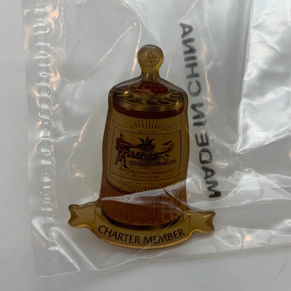 Vintage Anheuser Busch Collectors Club Charter Member Stein Lapel Pin & Envelope - Picture 2 of 14